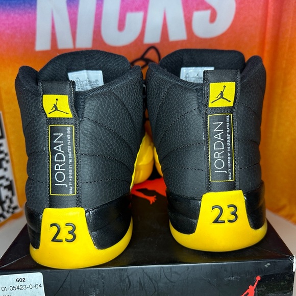 Jordan 12 Retro University Gold Size 11.5M Pre-loved - Picture 6 of 7